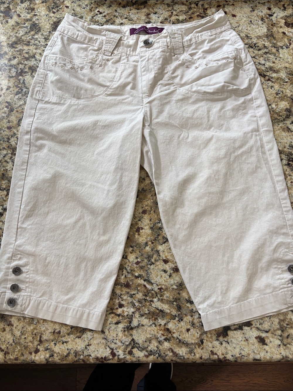Gloria Vanderbilt Off-White Button-Trim Casual Shorts